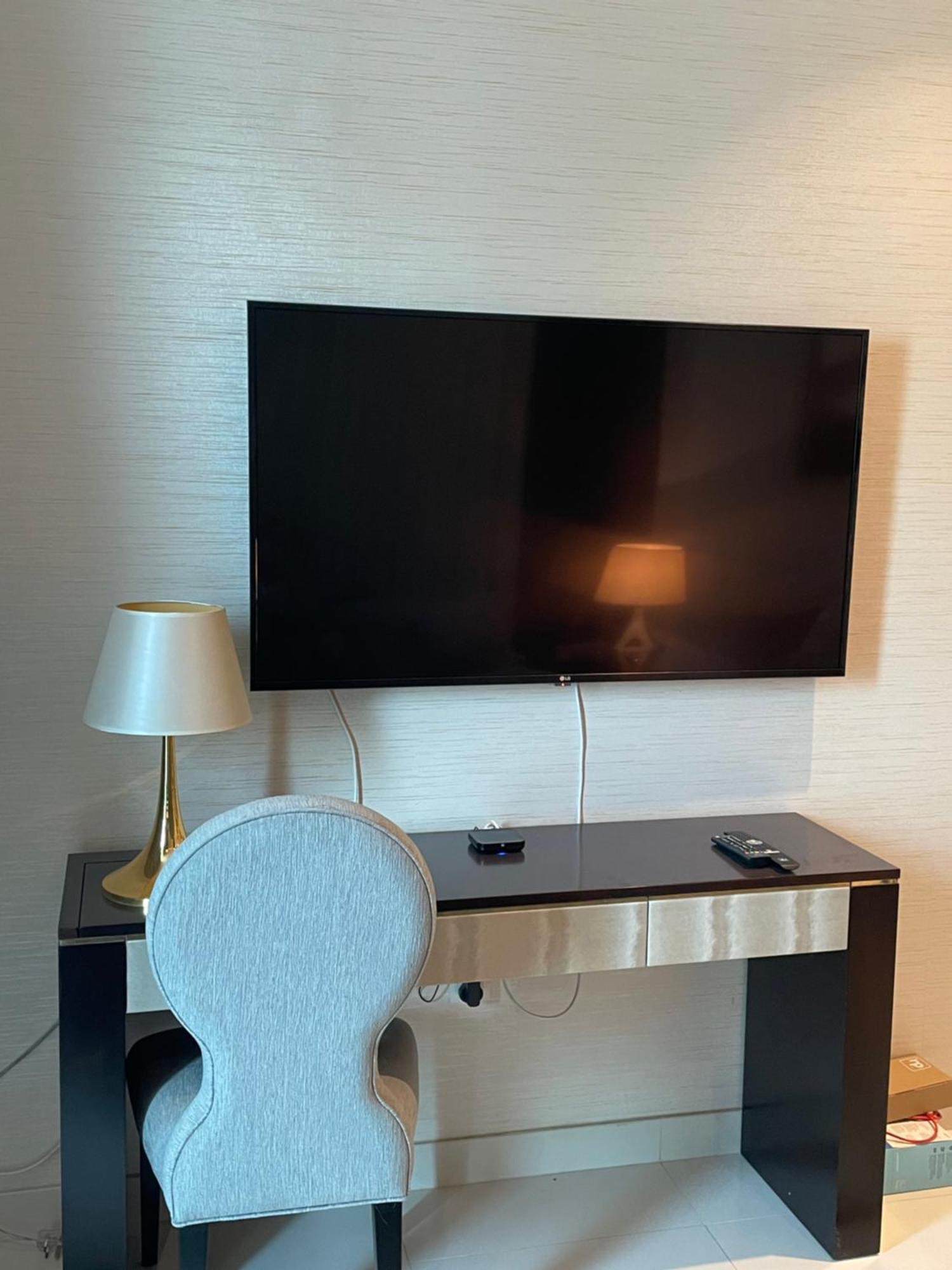 Homes2retreat - Chic In Damac Uppercrest Apartment