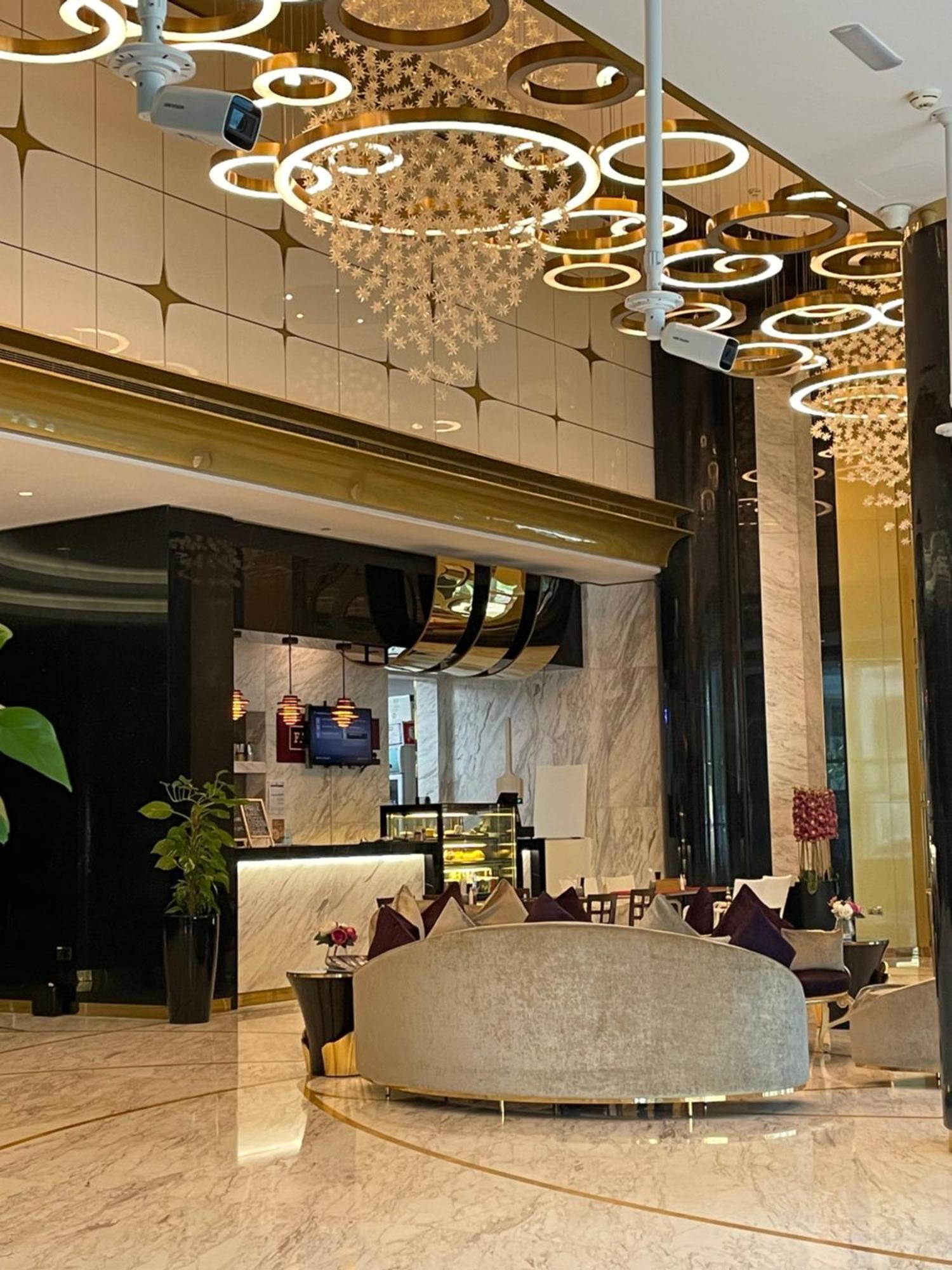 Apartment Homes2retreat - Chic In Damac Uppercrest Dubai
